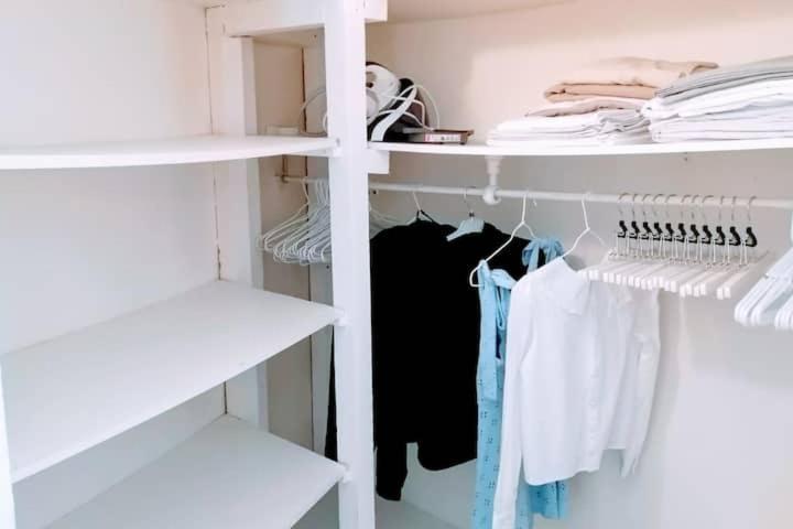 Appartement Rouge Avec Jardin Eymoutiers  Kültér fotó